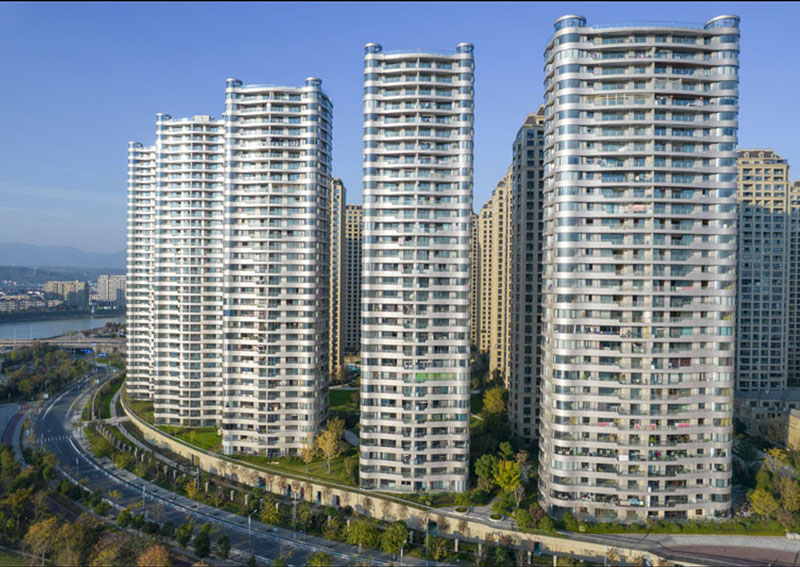 ���ݰ��ؽ���һ�ڸ߲�1-3#¥���Ͻ��Ŵ������ˡ������������Ļǽ����