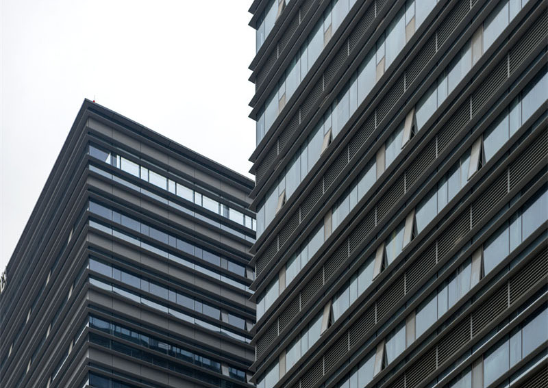 ���ݷ�̶ʵҵͶ�����޹�˾�����÷�������װ�ι���2#��3#��4#¥�ݴ���ʯװ��5#��6#��7#¥���˹���